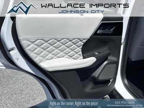 Used 2023 Mitsubishi Outlander SEL AWD/4WD image 26