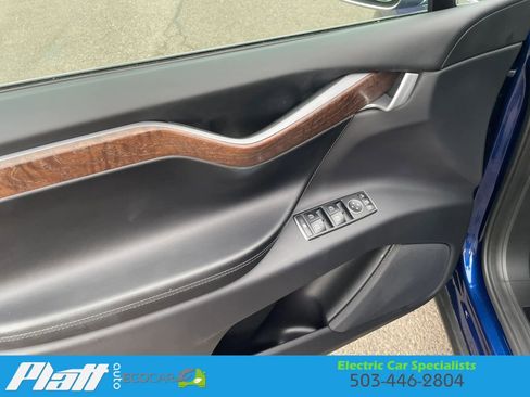 Used 2019 Tesla Model X 100D AWD/4WD image 2
