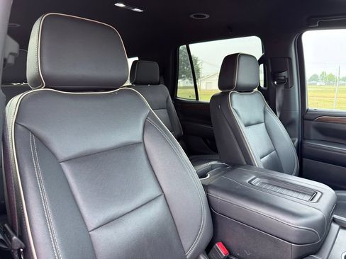 Used 2024 Chevrolet Tahoe Premier AWD/4WD image 33