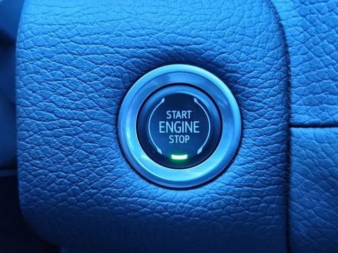 Certified 2022 GMC Yukon XL Denali image 18