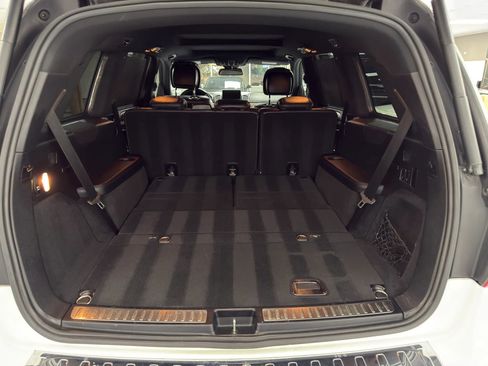 Used 2017 Mercedes-Benz GLS 550 4MATIC w/ Driver Assistance Package image 20