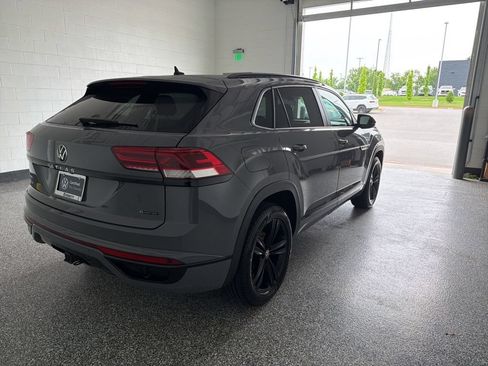 Certified 2023 Volkswagen Atlas Cross Sport SEL R-Line AWD/4WD image 5