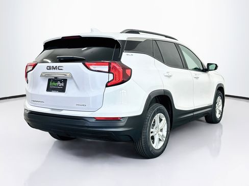 Used 2022 GMC Terrain SLE w/ Driver Convenience Package AWD/4WD image 9