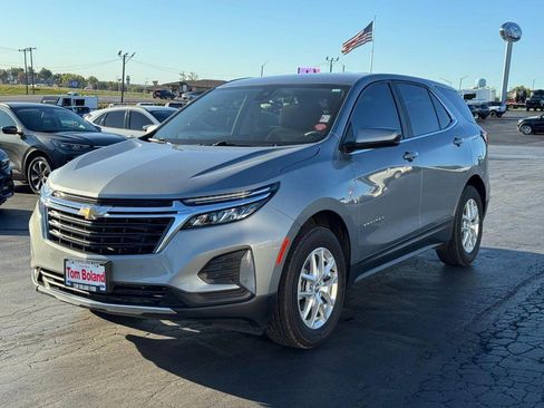 Used 2023 Chevrolet Equinox LT w/ Driver Convenience Package image 8