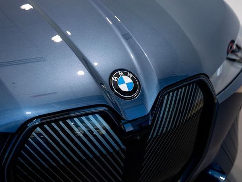 Used 2026 BMW iX xDrive45 w/ Premium Package image 7