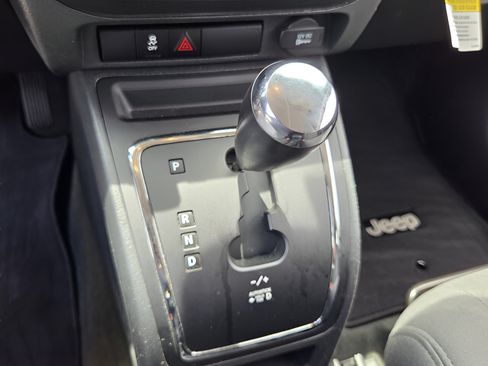 Used 2016 Jeep Compass Sport FWD image 20