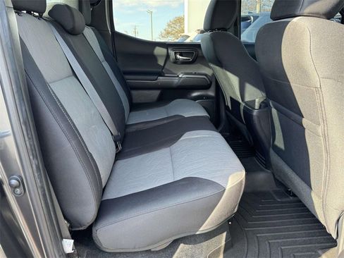 Used 2023 Toyota Tacoma TRD Sport image 15