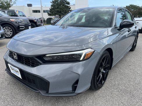 Certified 2025 Honda Civic Sport image 2