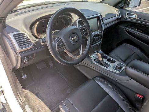 Used 2017 Jeep Grand Cherokee Limited AWD/4WD image 11