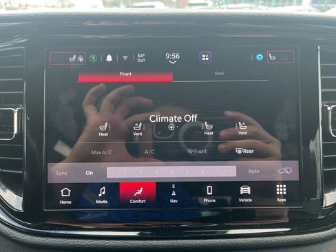 Used 2023 Dodge Durango GT image 41