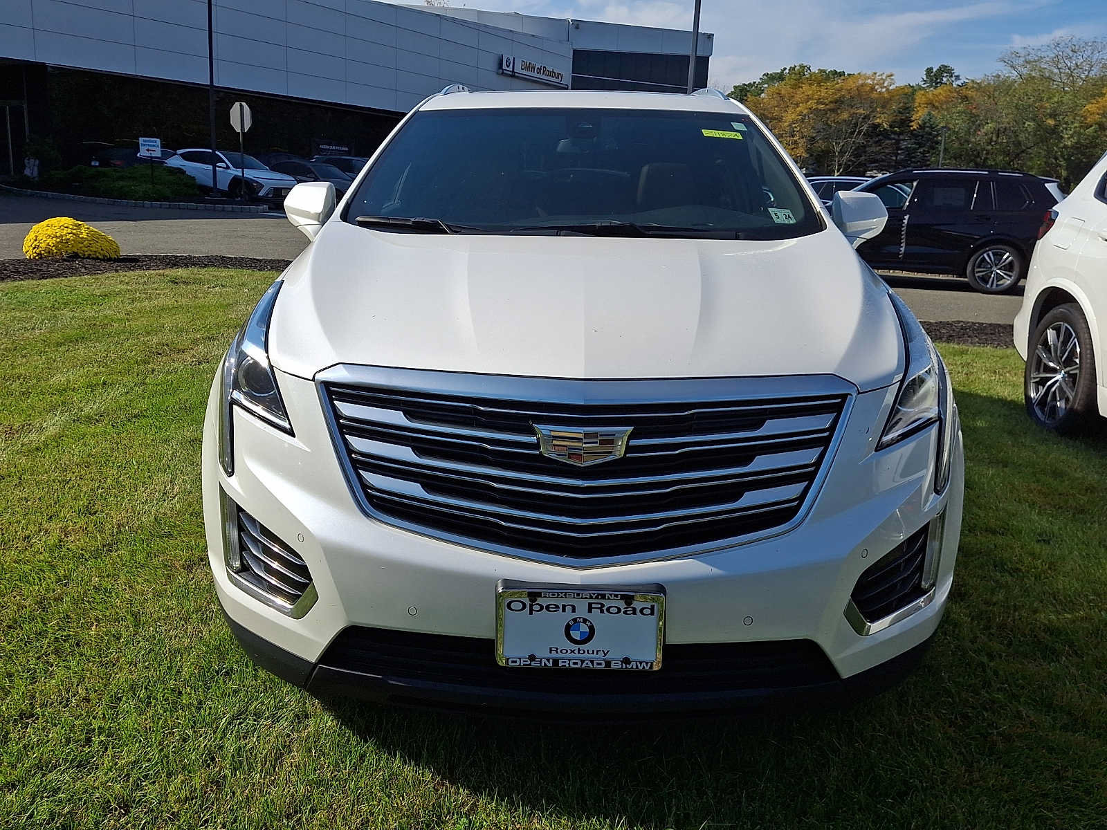 Used 2019 Cadillac XT5 Luxury FWD image 2