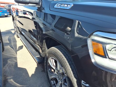 Used 2024 RAM 1500 Laramie AWD/4WD image 19