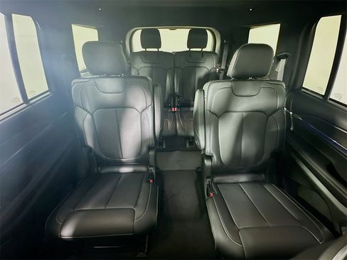 New 2025 Jeep Grand Cherokee L Overland w/ Luxury Tech Group IV image 10
