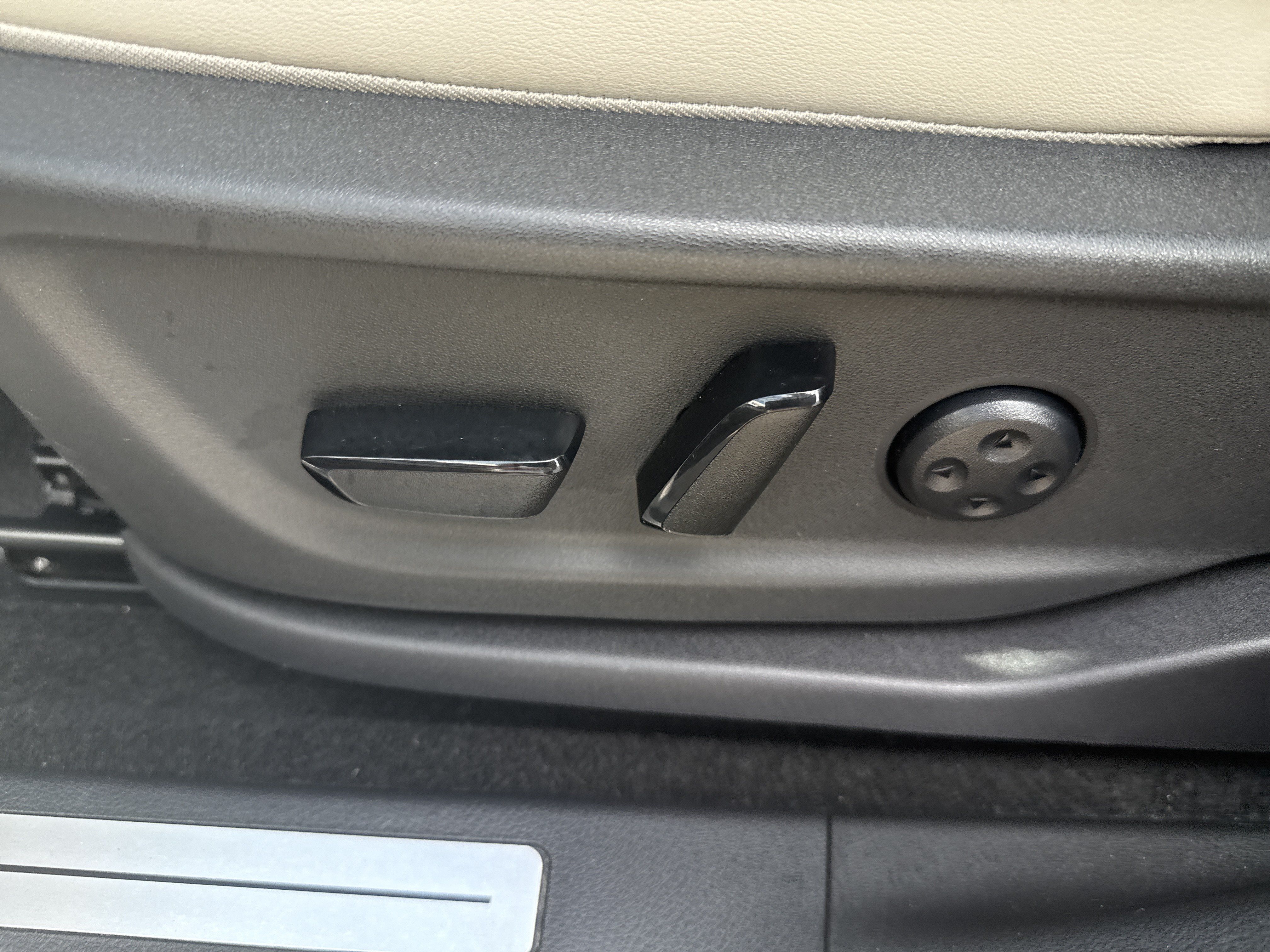 Certified 2024 Nissan Ariya AWD image 15
