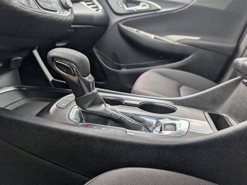 Used 2024 Chevrolet Malibu LT image 19