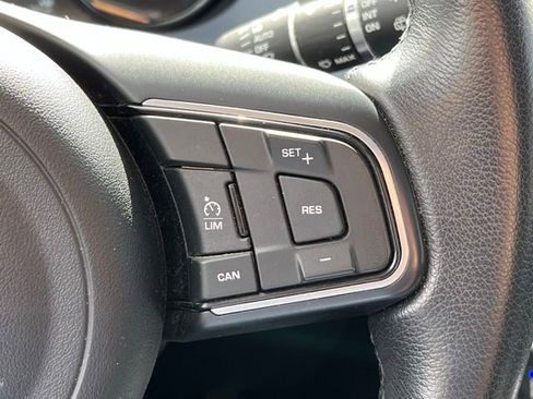 Used 2020 Jaguar E-PACE SE AWD/4WD image 17