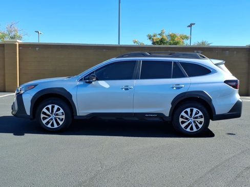 Certified 2025 Subaru Outback Premium w/ Popular Package #1A image 4