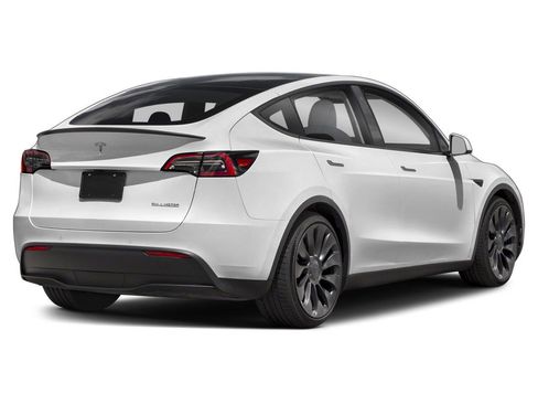 Used 2022 Tesla Model Y Performance AWD/4WD image 26