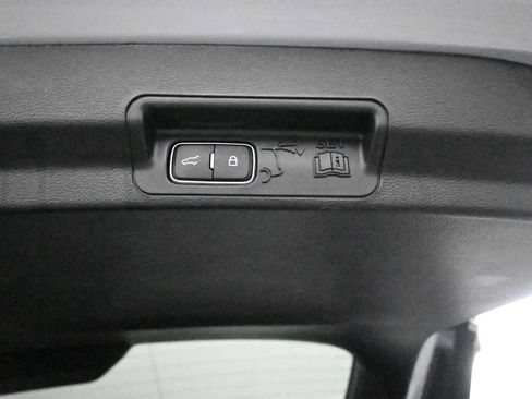 Used 2025 Ford Explorer Platinum RWD image 26