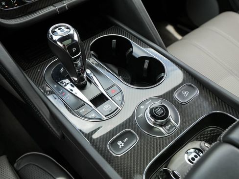 Used 2023 Bentley Bentayga Extended Wheelbase AWD/4WD image 8