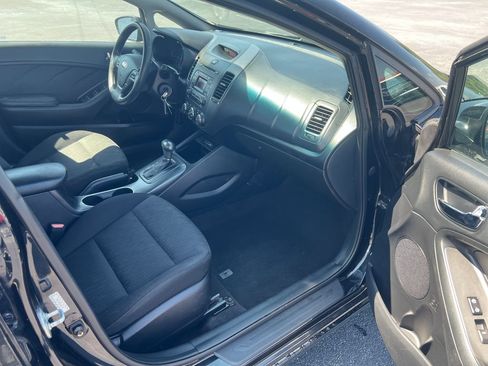 Used 2016 Kia Forte LX FWD image 25