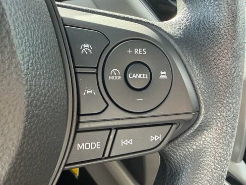Used 2024 Toyota Corolla Cross L FWD image 22