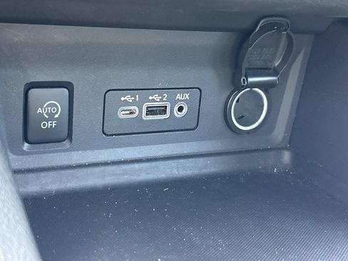 Certified 2025 Nissan Sentra SR w/ SR Premium Package FWD image 36