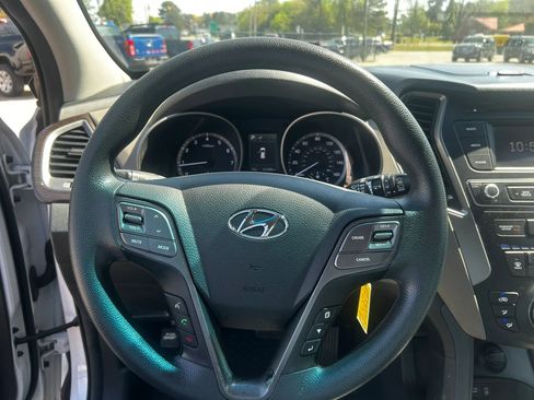 Used 2018 Hyundai Santa Fe Sport image 16