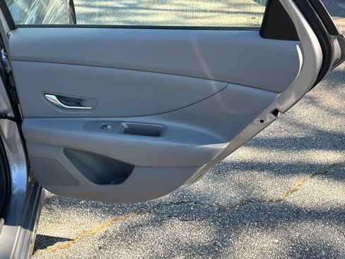 New 2026 Hyundai Elantra SEL Sport Premium FWD image 17