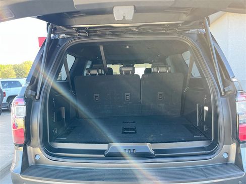 Used 2021 Ford Expedition Max Limited image 27