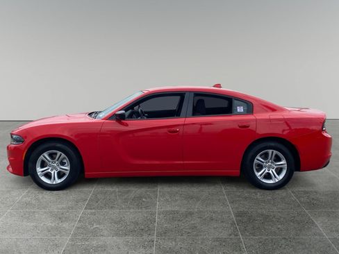 Used 2023 Dodge Charger SXT RWD image 2
