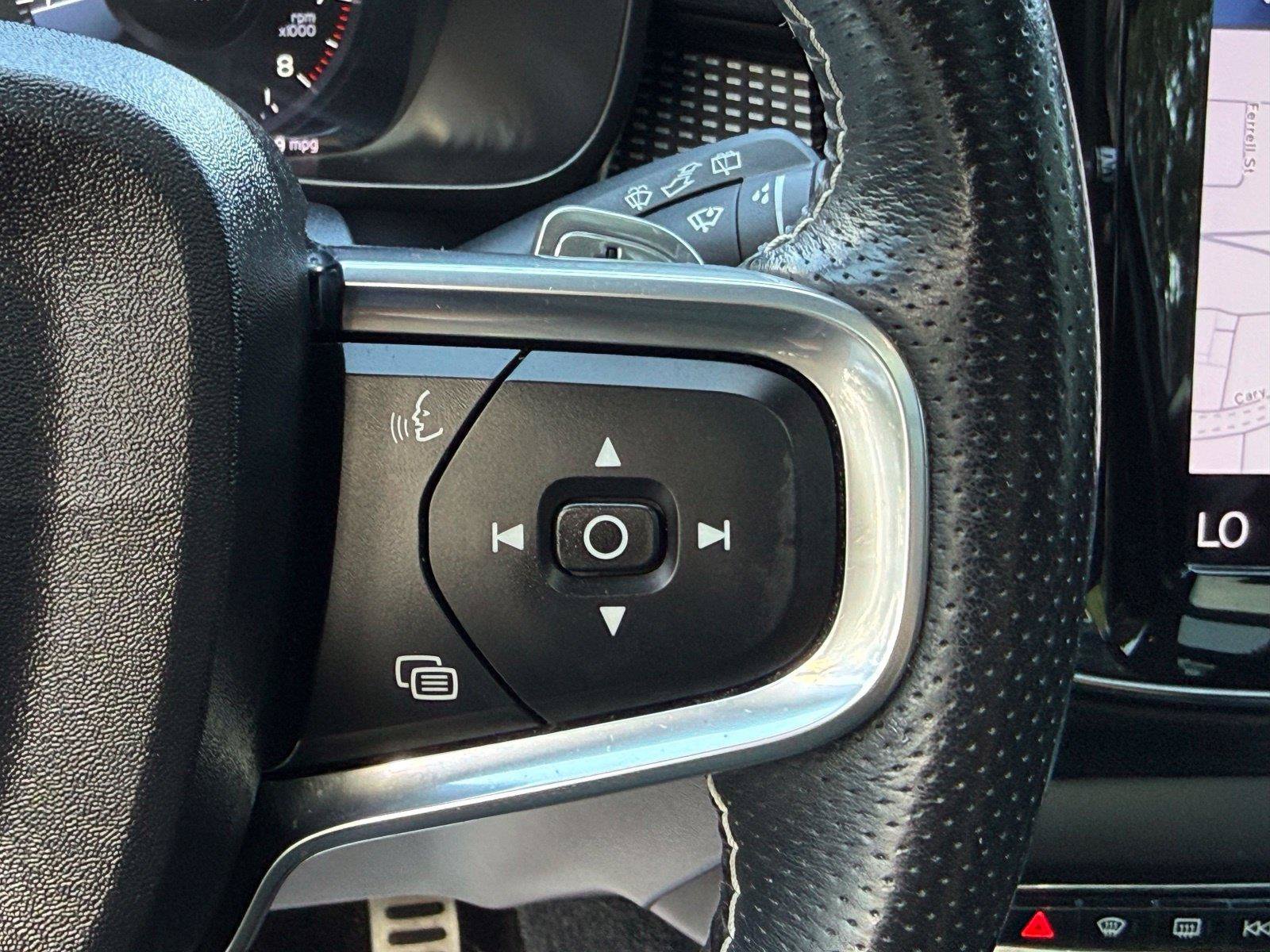Used 2019 Volvo XC40 T5 R-Design AWD/4WD image 35