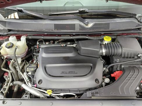 Certified 2019 Chrysler Pacifica Limited image 32