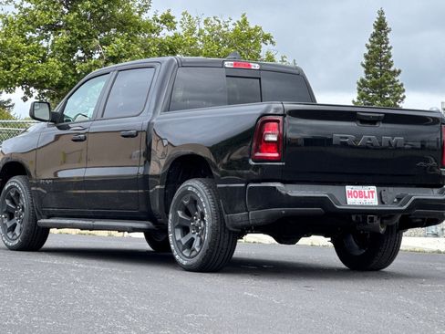 New 2026 RAM 1500 Express AWD/4WD image 5
