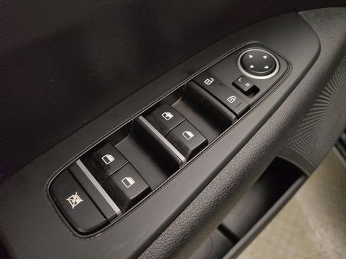 Used 2023 Kia Forte LXS image 27