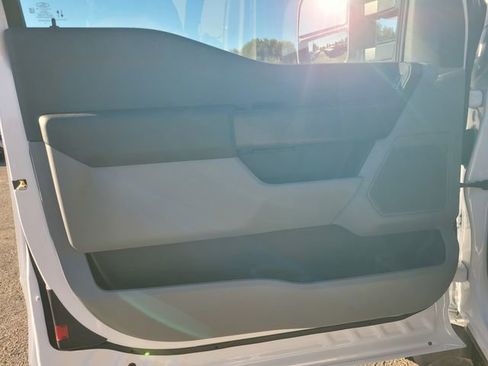 New 2025 Ford F550 4x4 SuperCab Super Duty image 25