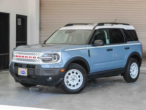 Certified 2025 Ford Bronco Sport Heritage w/ Convenience Package AWD/4WD image 1