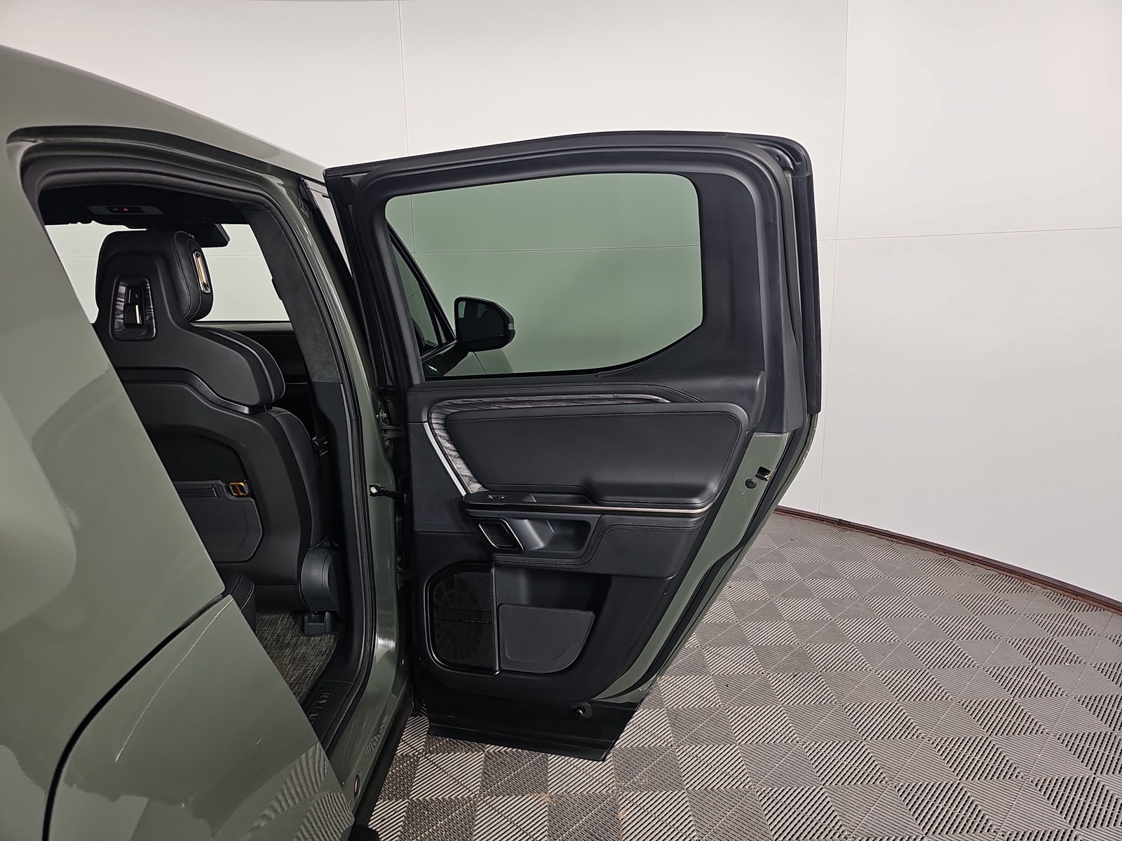 Used 2022 Rivian R1T Launch Edition AWD/4WD image 19
