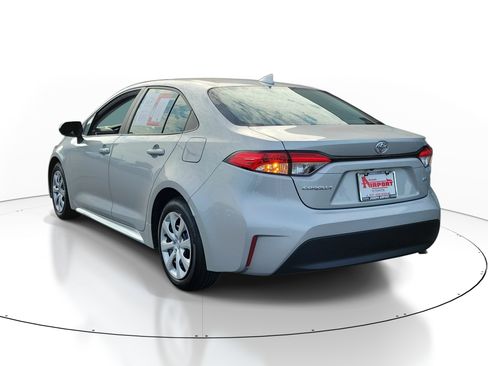Used 2024 Toyota Corolla LE FWD image 3