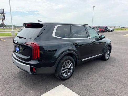 Used 2023 Kia Telluride LX AWD/4WD image 5