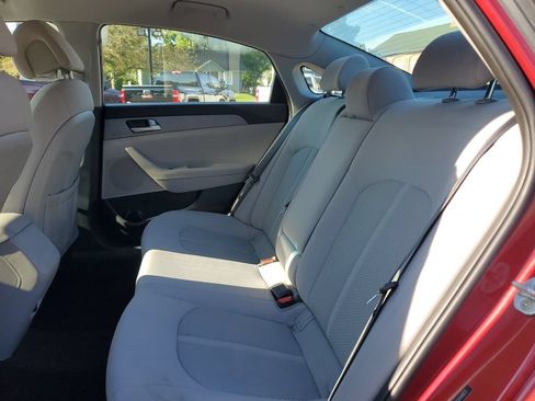 Used 2016 Hyundai Sonata SE FWD image 9