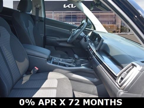 New 2025 Kia Sorento LX image 12