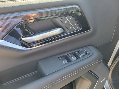 New 2026 GMC Yukon XL Elevation image 15