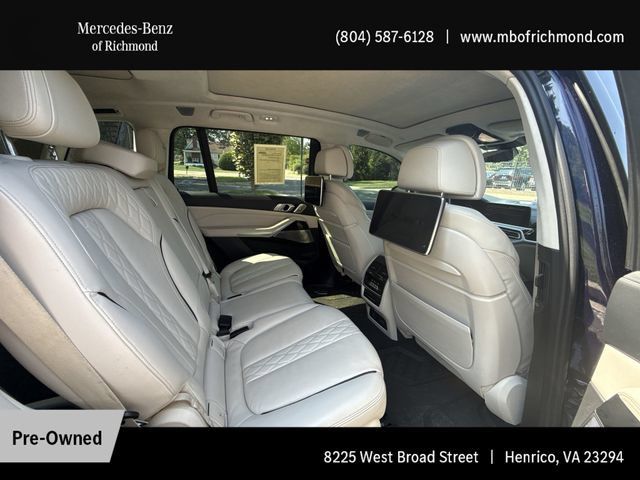 Used 2020 BMW X7 M50i w/ Dynamic Handling Package AWD/4WD image 16