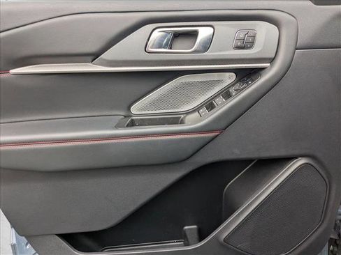Certified 2025 Ford Explorer ST image 9