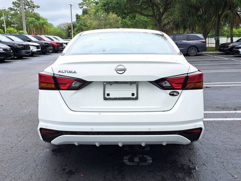 Used 2025 Nissan Altima 2.5 S image 5