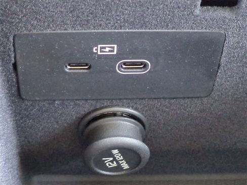 New 2026 Volvo XC90 B6 Plus w/ Protection Package Premier image 30