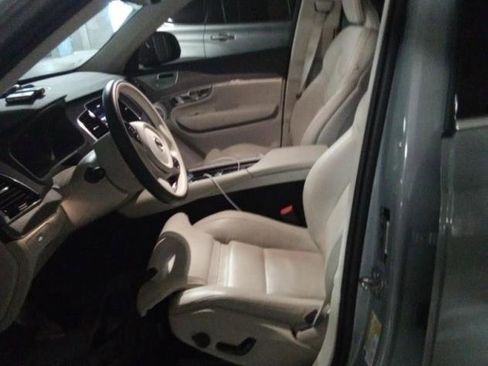 Used 2024 Volvo XC90 B6 Ultimate w/ Lounge Package image 5