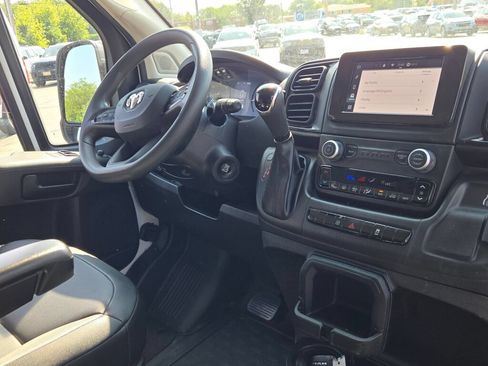 Used 2026 RAM ProMaster 2500 w/ Convenience Group FWD image 7