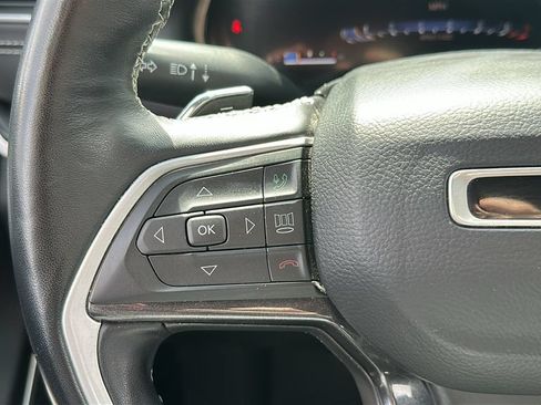 Used 2022 Jeep Grand Cherokee L Laredo AWD/4WD image 14